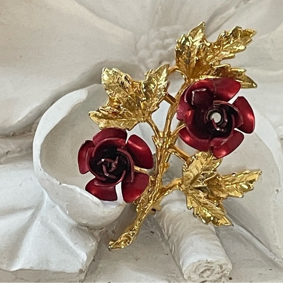 Red Roses Gold Tone Branch Brooch - Picture 2 of 7